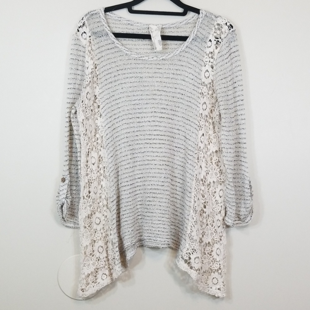 Blu Pepper Lace Assymetrical Tunic